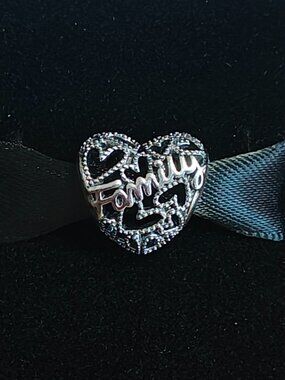 Authentic Pandora Family Heart Charm 798571C00 Sterling Silver Love Family NWT